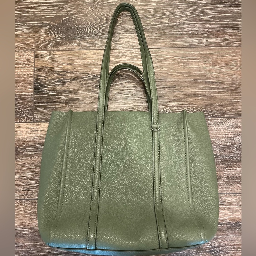 Marc Jacob’s tag tote